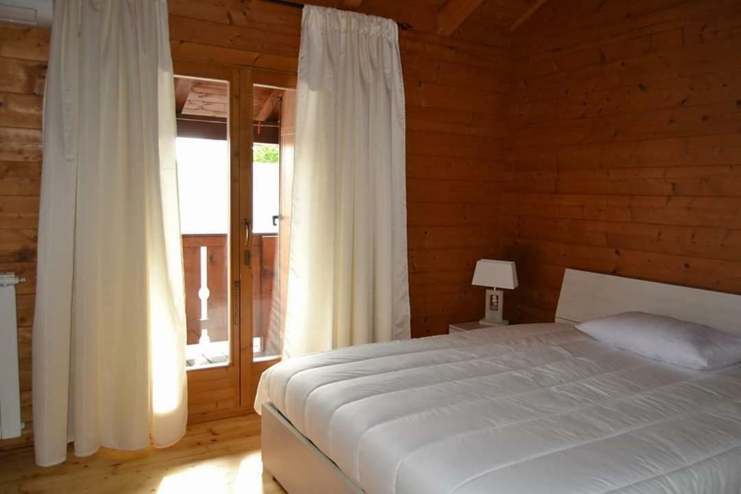 Chalet L Oasi Di Ambra 8 Posti Letto Con Uso Piscina Ardea Zewnętrze zdjęcie
